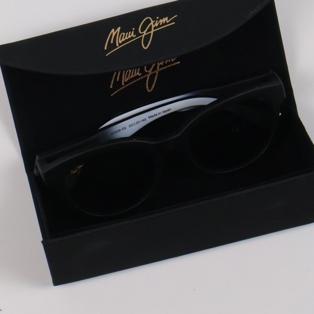 Maui Jim Sunglasses MJ658-02 Huelo Matte Black Polarized NEW